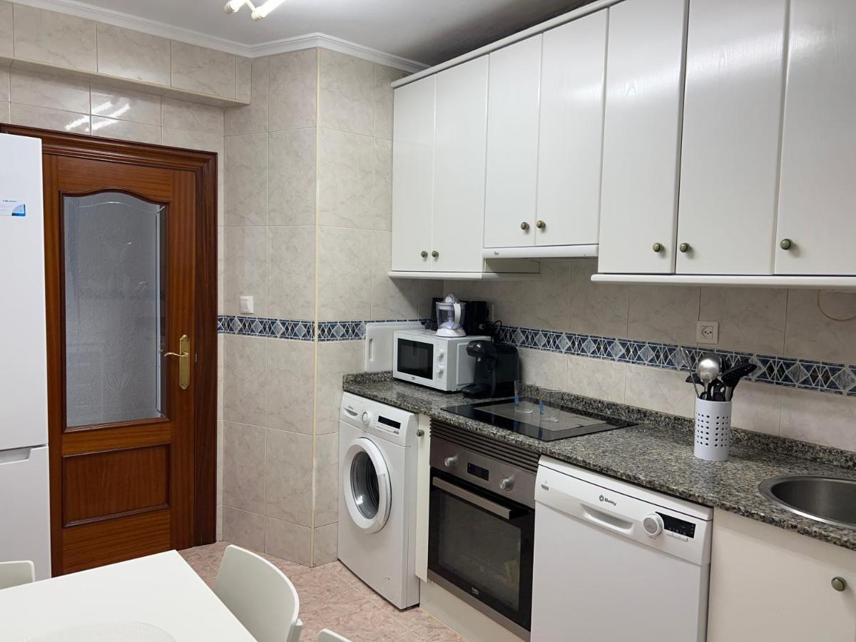 La Arena - Playa De San Lorenzo - En Apartamento *
